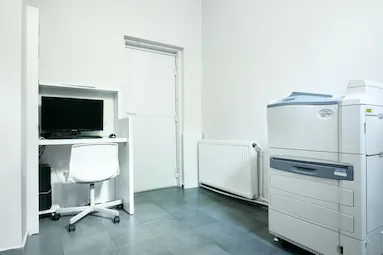 Cameră tehnică cu echipament de radiologie digitală - Happy Clinic Pipera