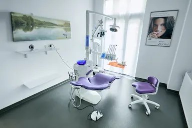 Sală pentru tratamente de estetică dentară și albire - Happy Clinic Pipera