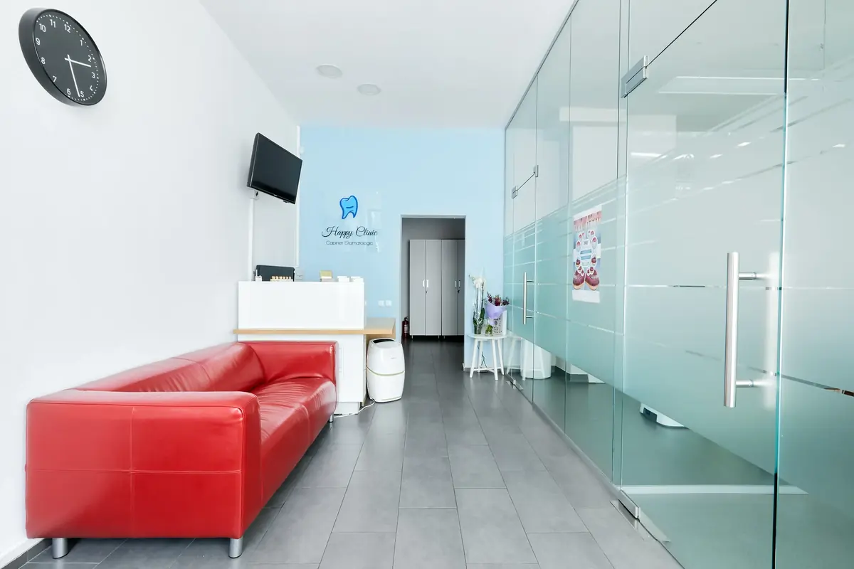 Wartezimmer der Happy Clinic, Soseaua Pipera 9